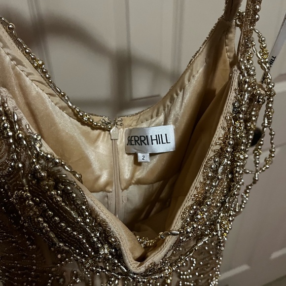 Sherri Hill Gold Embellished Women's Dress - Picture 4 of 6